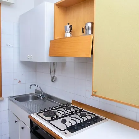 S75 - Sirolo, Bilocale Con Giardino In Centro *